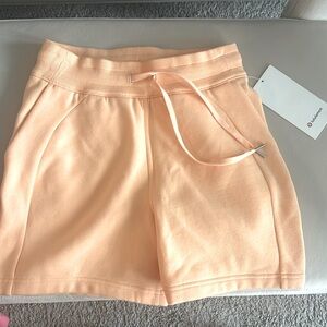 LULULEMON Scuba High Rise Short 5” NWT
